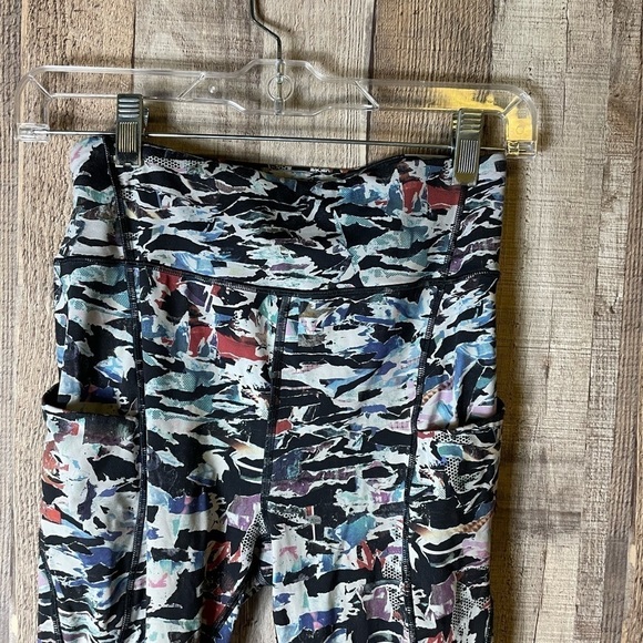 Lululemon Break Free Tight 6 - Picture 7 of 11